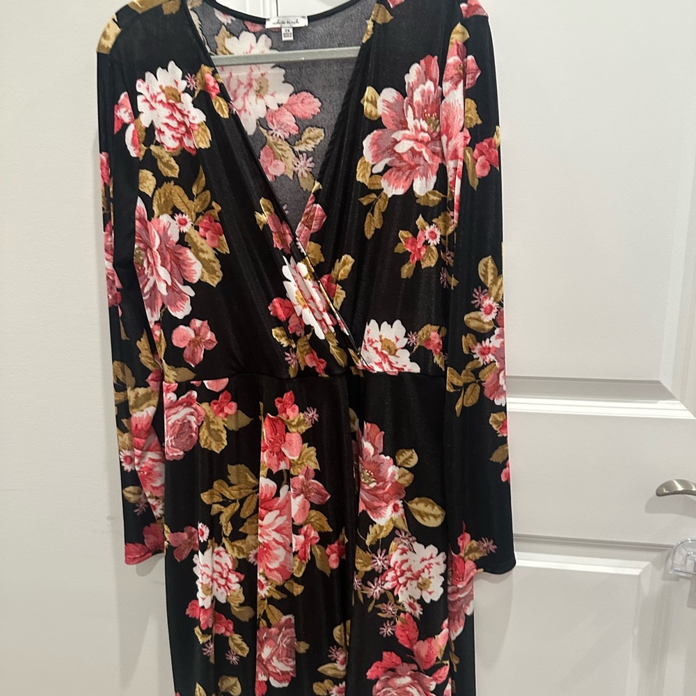 White Birch Black Floral Long Sleeve Dress